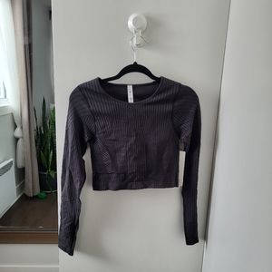 Lululemon athletica- ebb to streeet long sleeve top . NWT